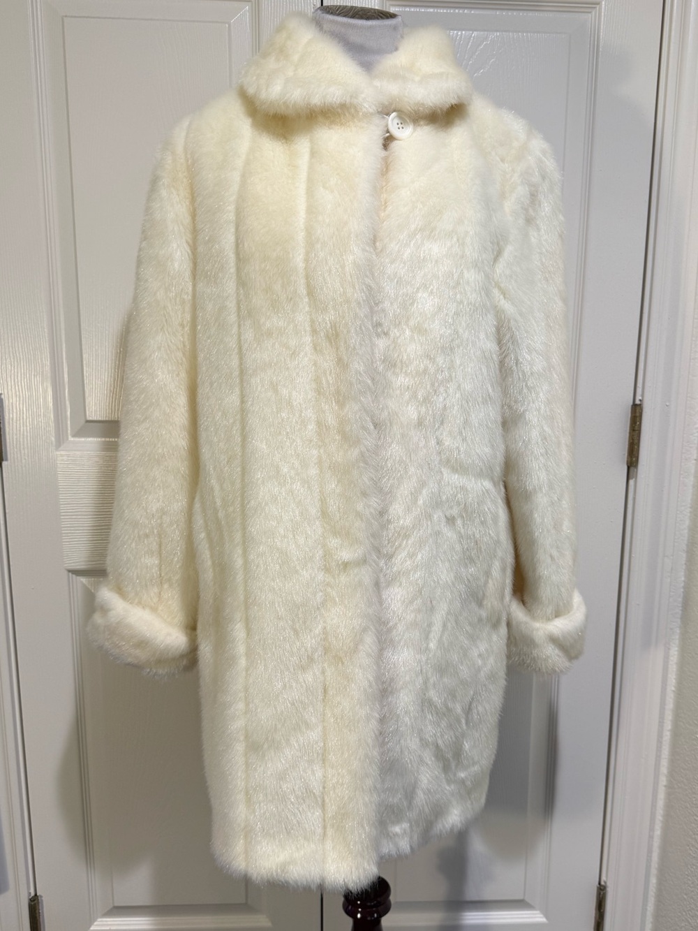 Dennis by Dennis Basso Ivory Faux Fur Coat Medium Off White Full Lined